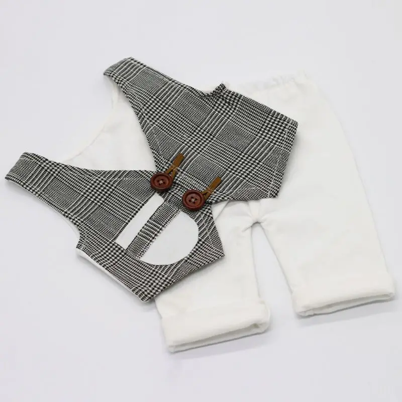 Conjunto chaleco y pantalón corto a cuadros para recién nacido - imagen 2