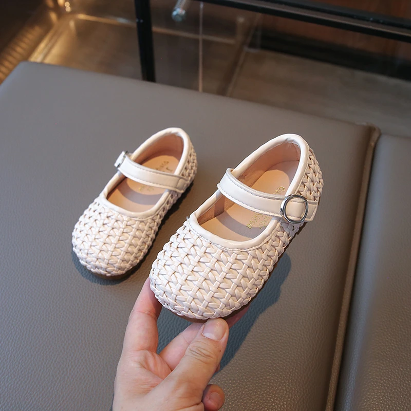 Zapatos de cuero primavera-otoño para niñas con suela antideslizante - imagen 2