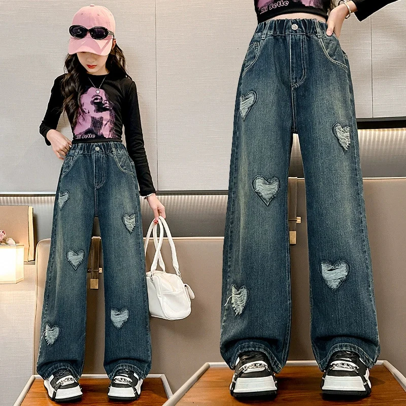 Pantalones vaqueros de pierna recta con detalle corazón primavera - imagen 3