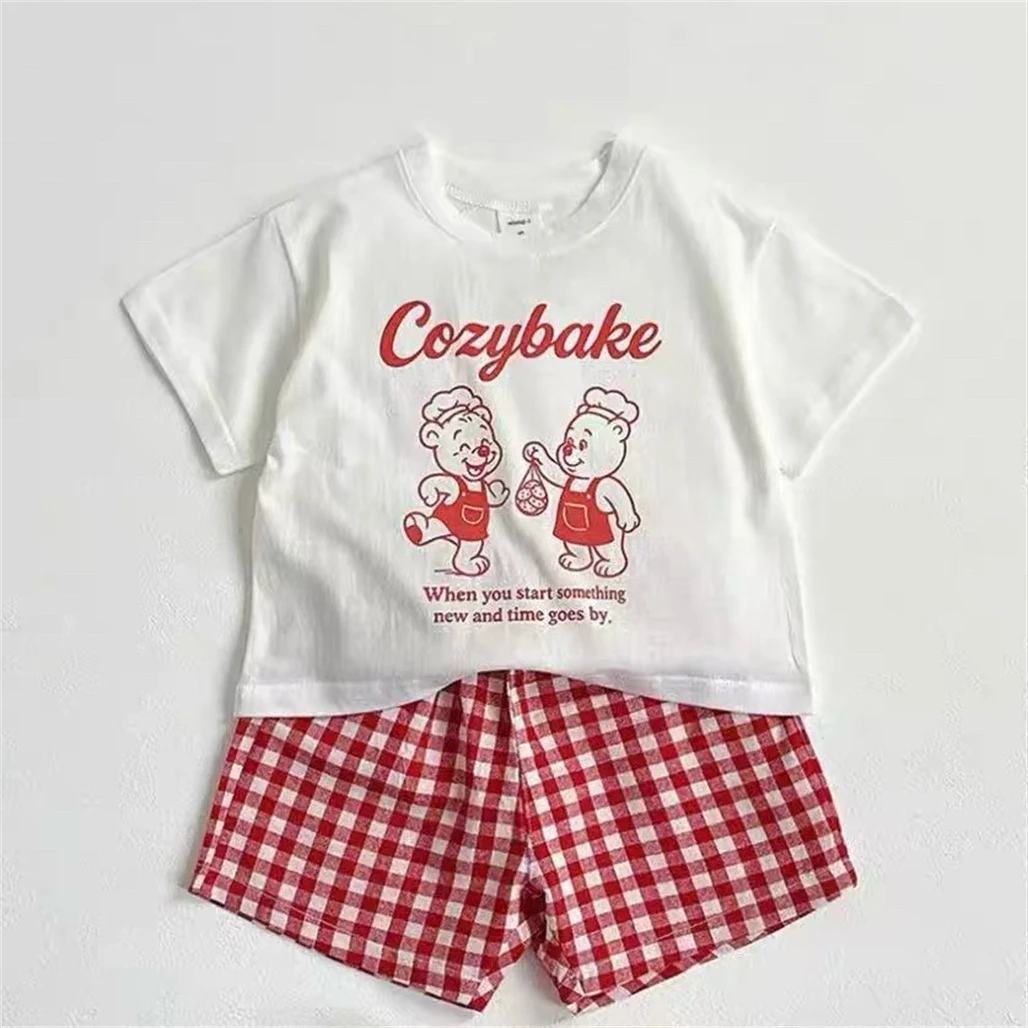 Conjunto bebé camiseta y pantalón corto estampados para verano - imagen 2