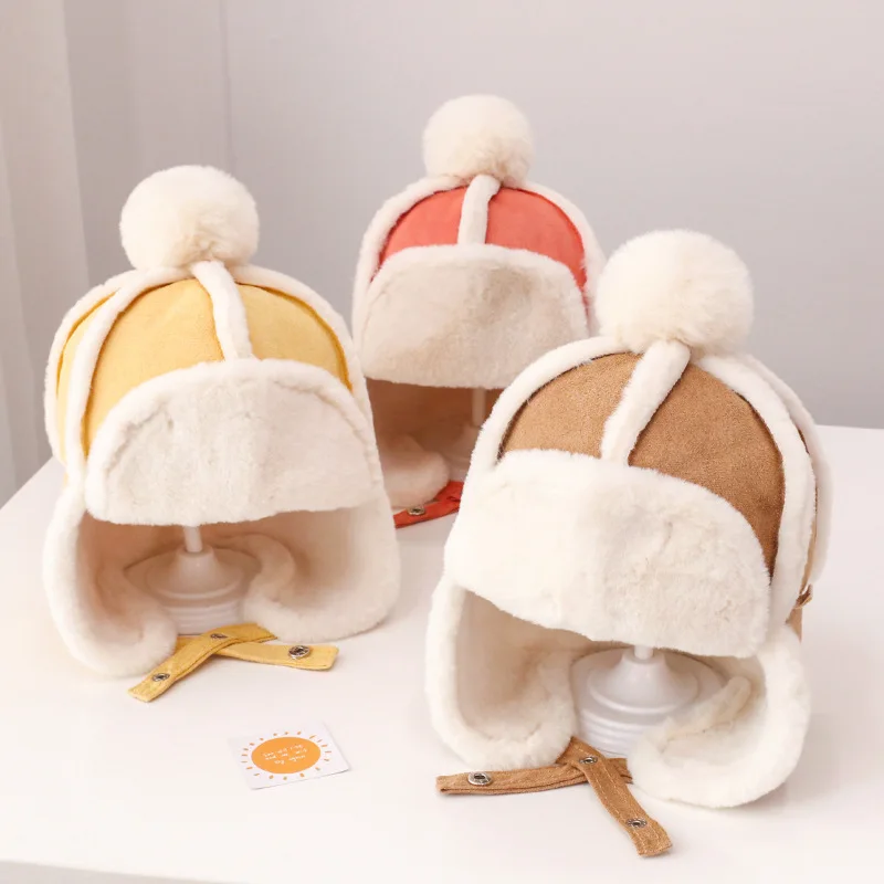 Gorro de invierno para bebé de piel sintética con orejeras - imagen 2
