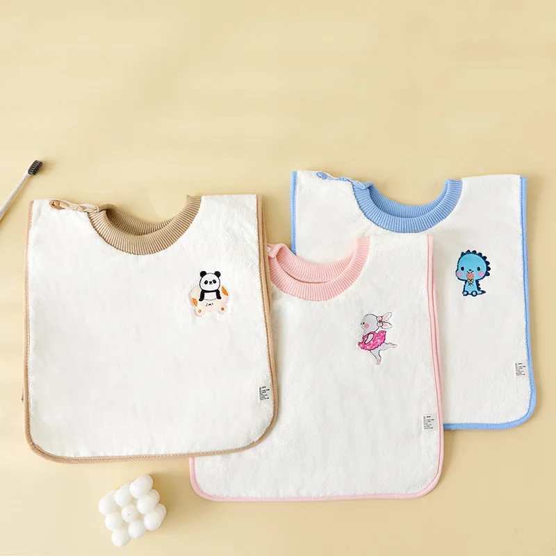 Babero impermeable para bebé con cuello de toalla y dibujos - imagen 2