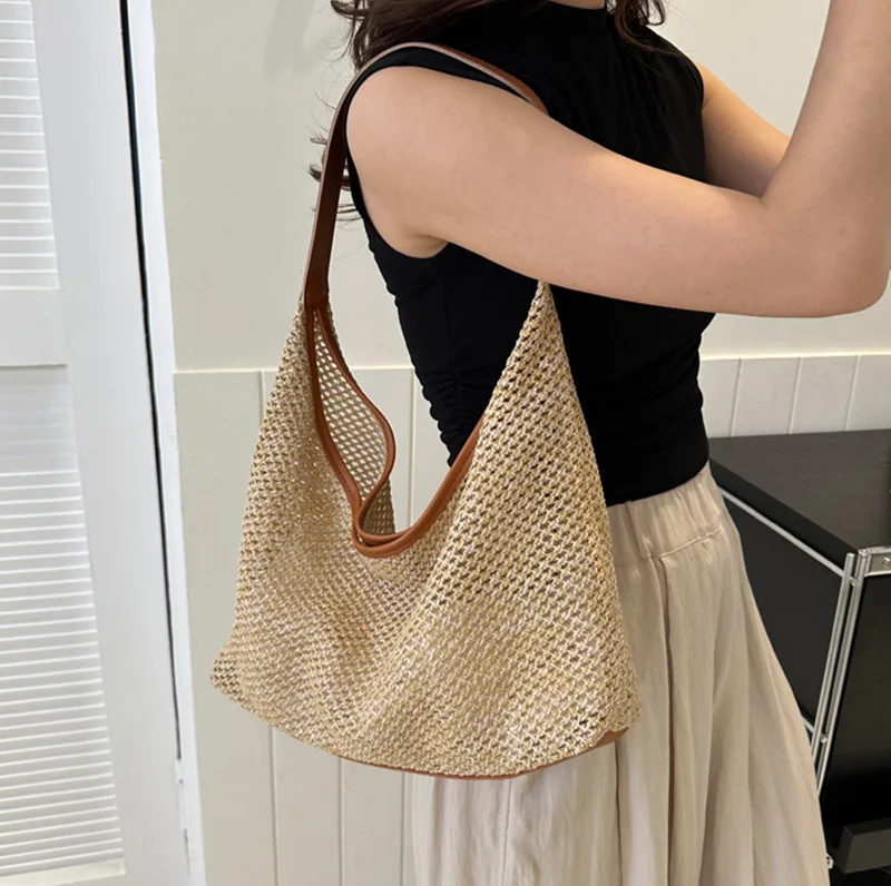 Detalle del bolso tejido y acabado