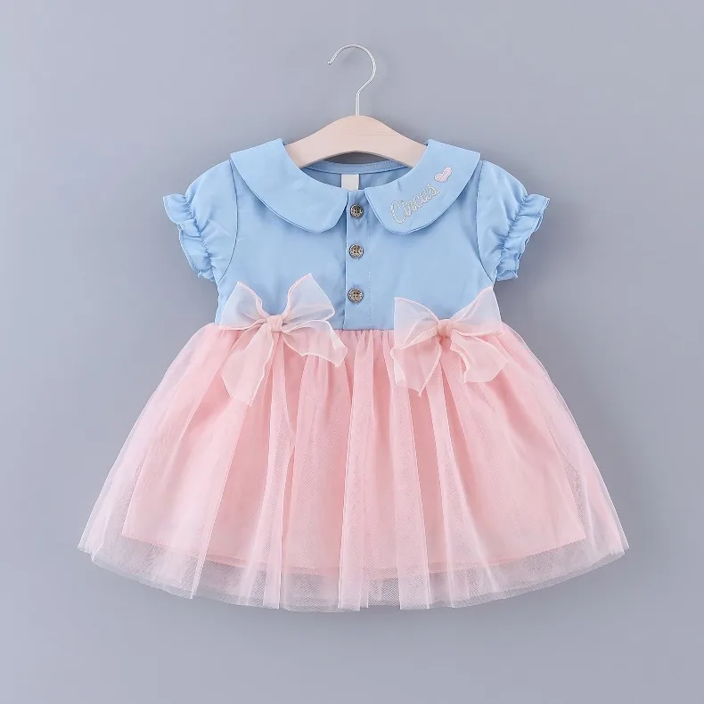 Estilo de vestido de verano con acabado ligero