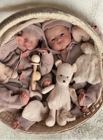 NPK muñeca reborn realista Levi de cuerpo completo, suave - imagen 4