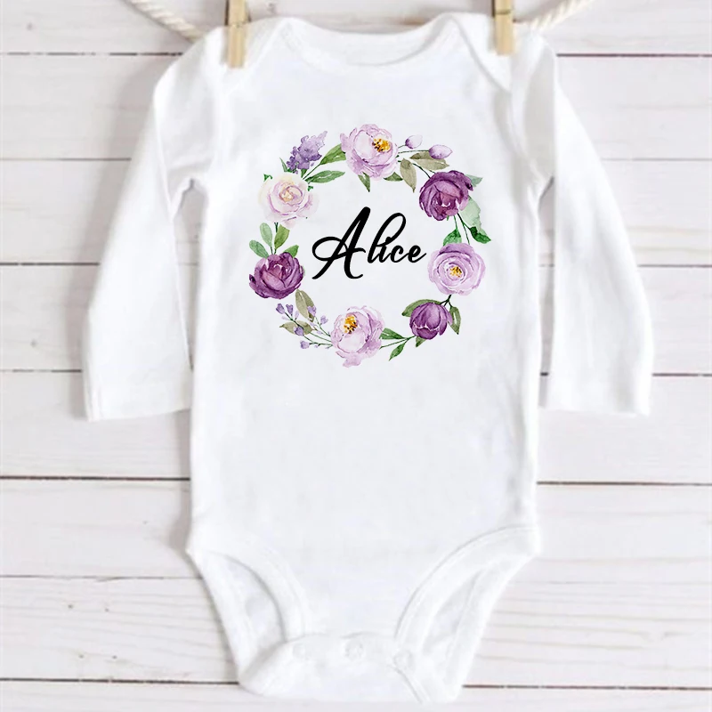 Monos personalizados para bebé con corona a juego y nombre - imagen 5