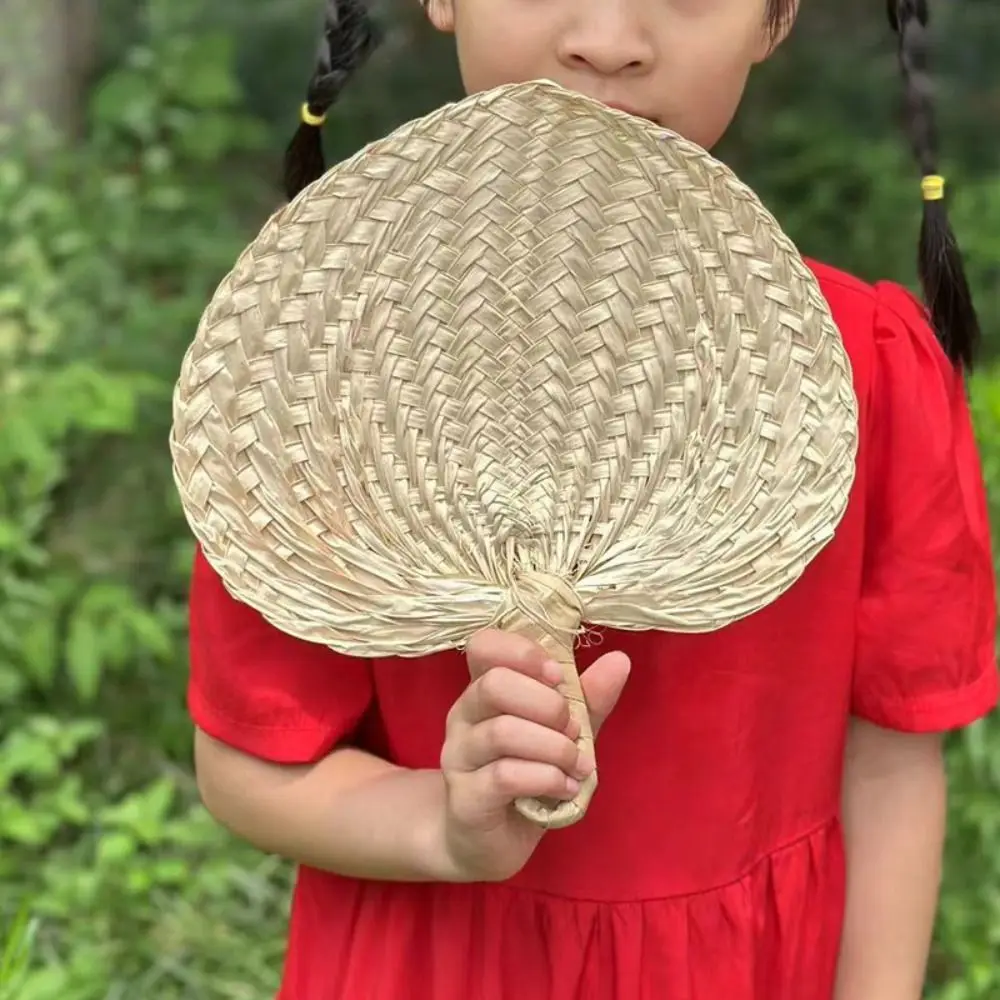 Abanico artesanal de ratán – Ventilador manual para niño - imagen 4