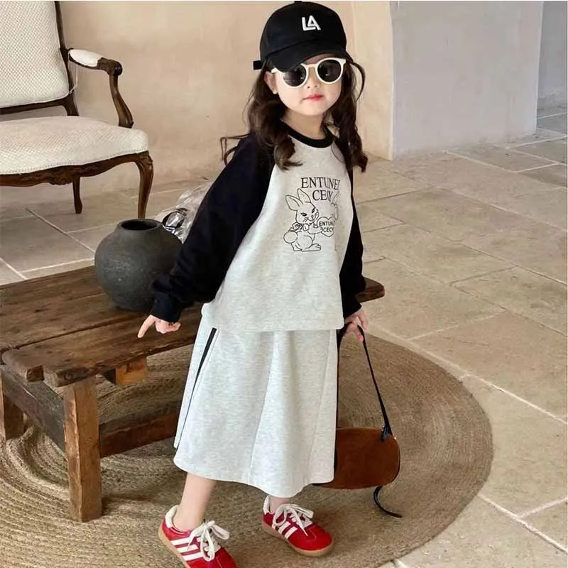 Conjunto niña sudadera de manga larga con falda media - imagen 4