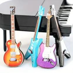 Guitarra eléctrica miniatura para casa de muñecas - Accesorios 1:4