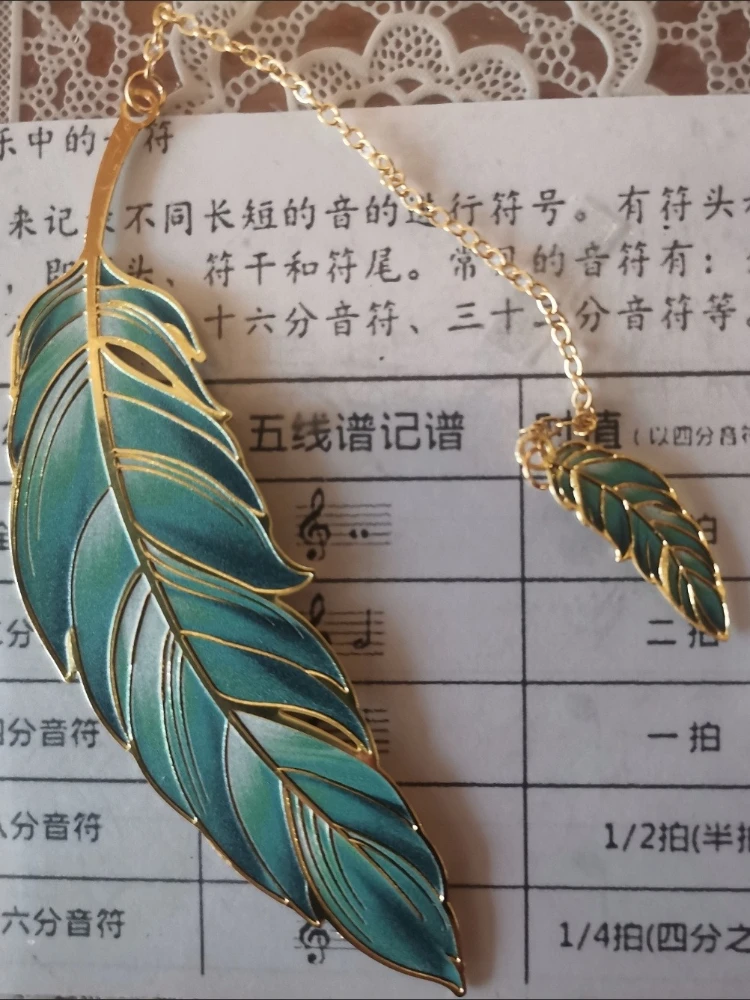 Marcapáginas metálicos vintage con plumas – regalo literario - imagen 2