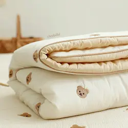 Manta de bebé acolchada de invierno con edredón térmico oso para cuna