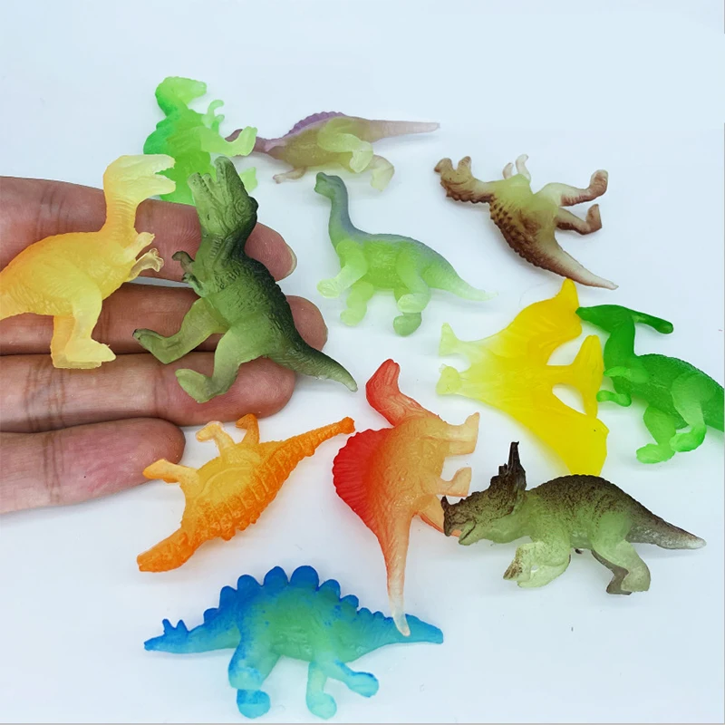 Figura de dinosaurio de goma blanda que brilla en la oscuridad - imagen 4