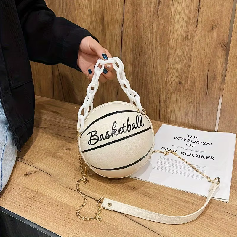 Bolso redondo pequeño con correa desmontable y bandolera - imagen 4