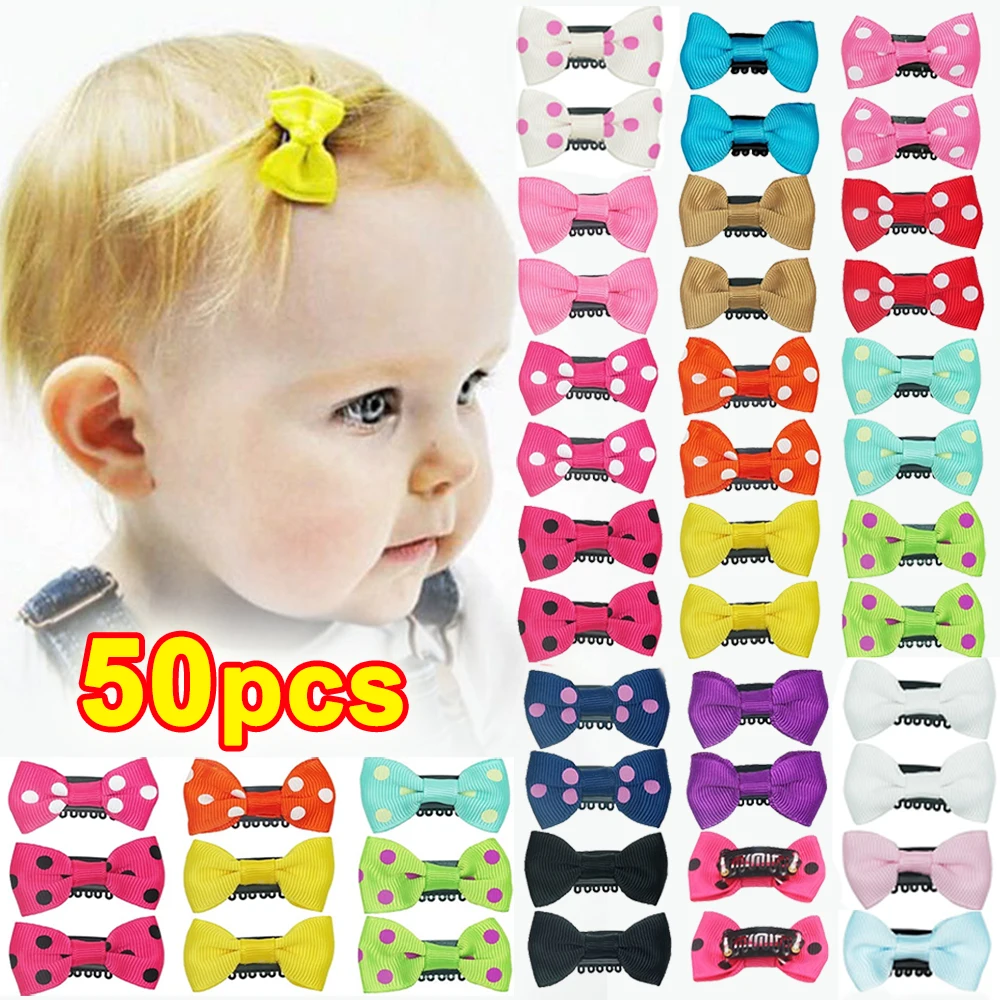 Pinzas mini para bebé en color caramelo con lazo y puntos
