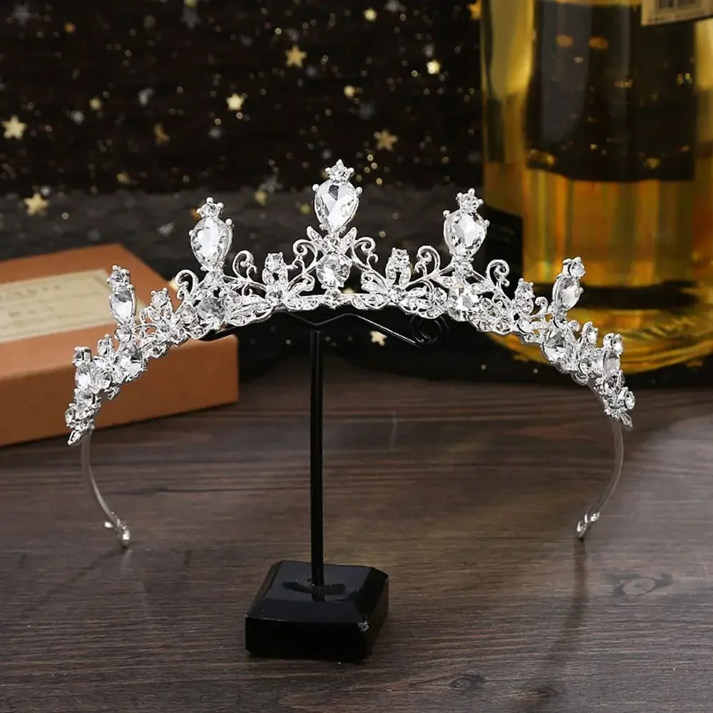 Peineta de novia con hojas de cristal y pedrería - imagen 5