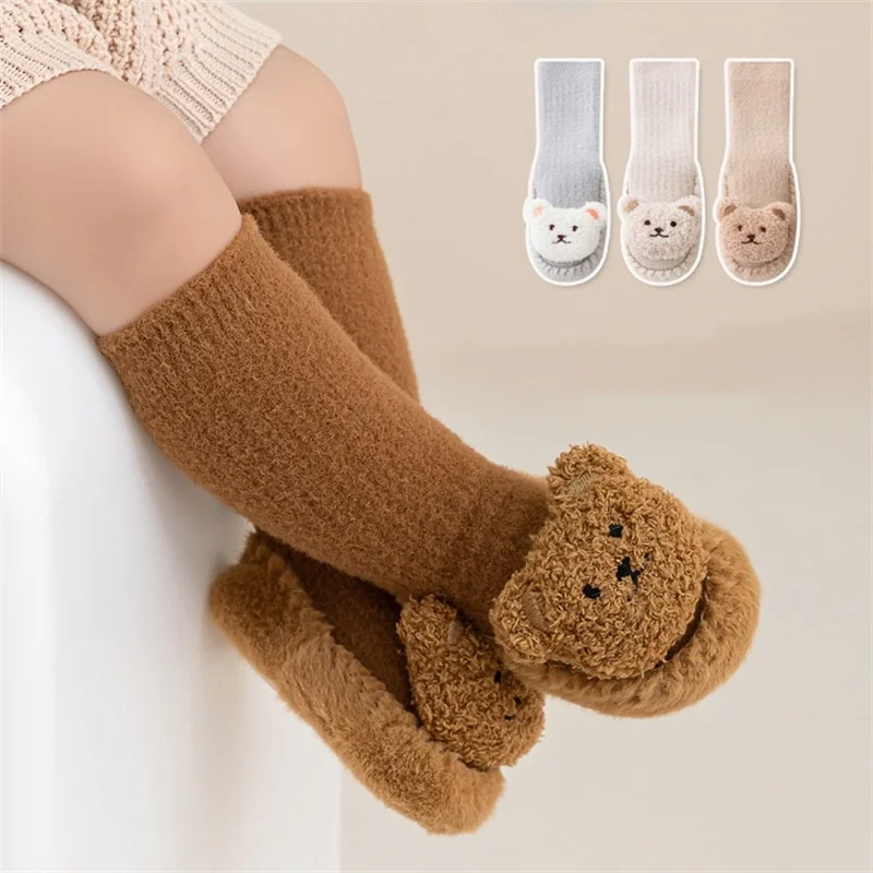 Zapatos de terciopelo para bebé y calcetines antideslizantes con oso - imagen 2