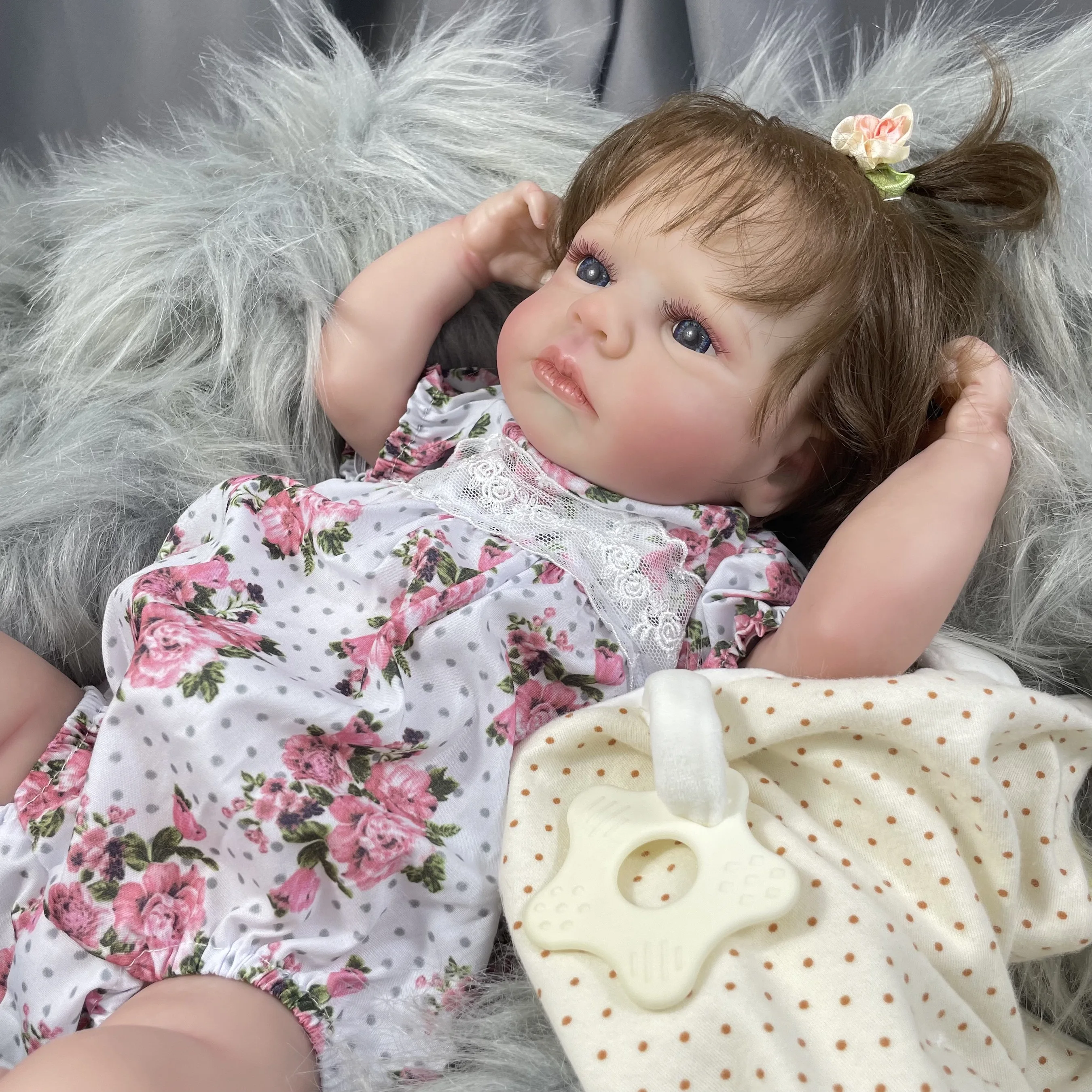 Muñeca Reborn realista 50 cm – Piel suave con venas visibles - imagen 4