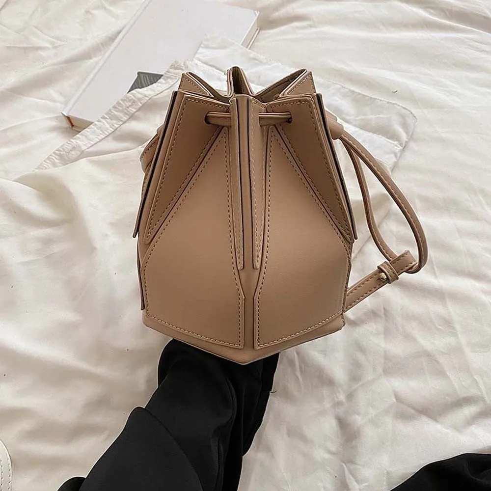Bolso bandolera plegable versátil con diseño de color contraste - imagen 4