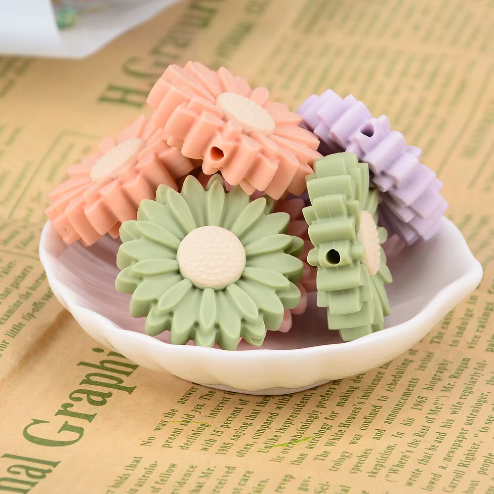 Cuentas de silicona con forma de girasol y margarita en tonos pastel