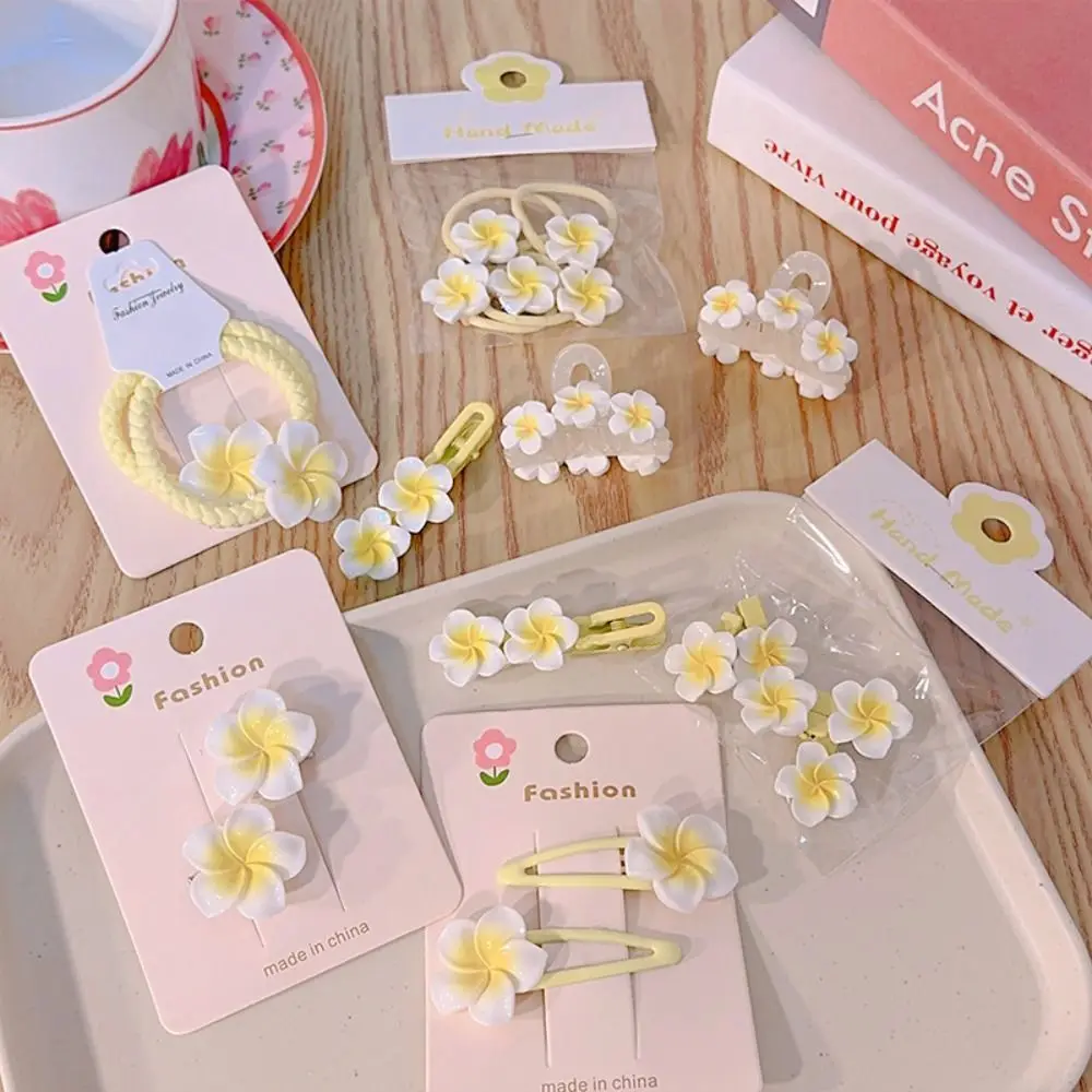 Pinza para el pelo de plumeria con flor amarilla para niña bohemia - imagen 5