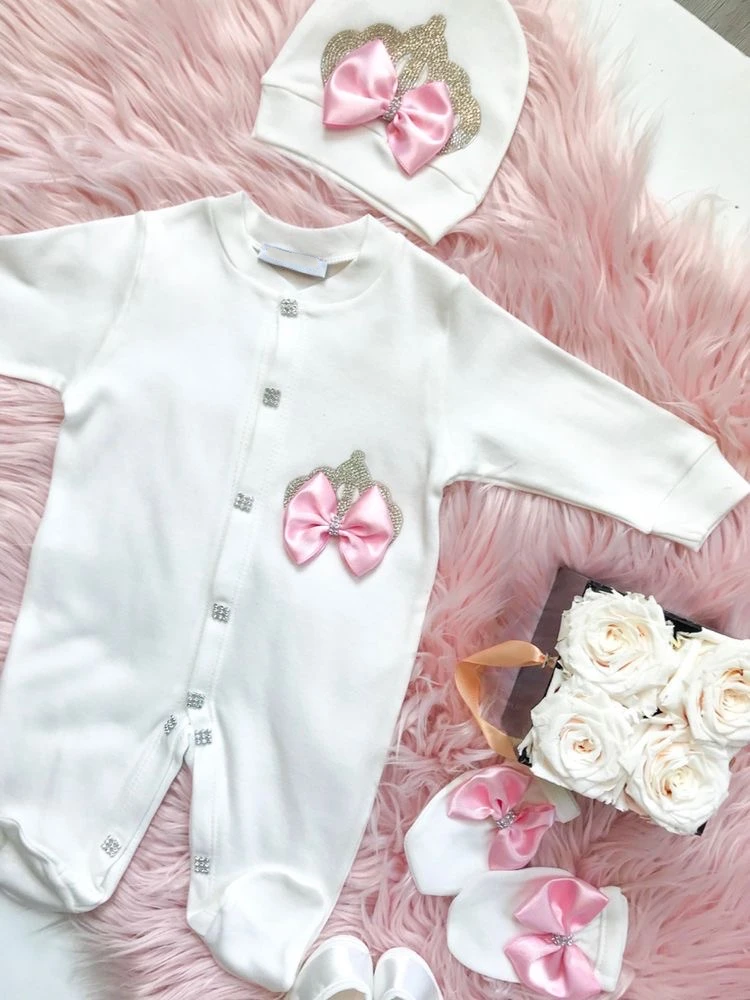 Conjunto de bebé niña vintage con nombre bordado, corona y joyas - imagen 2