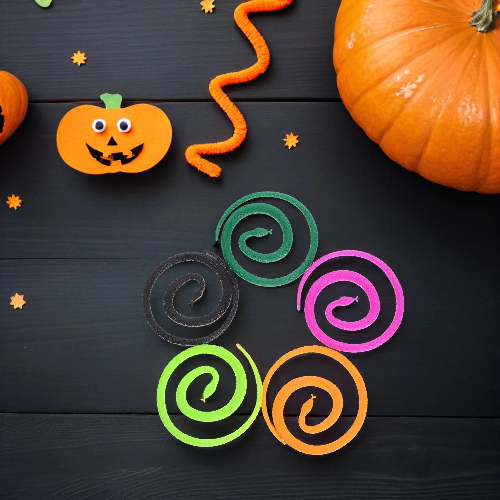 Serpientes falsas realistas para Halloween con truco y terror