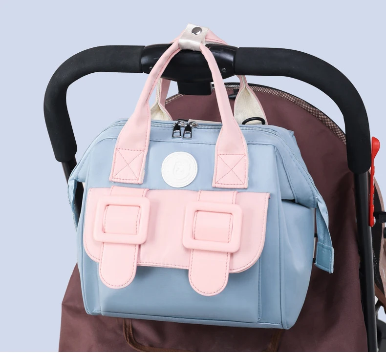 Bolsa en uso con cochecito