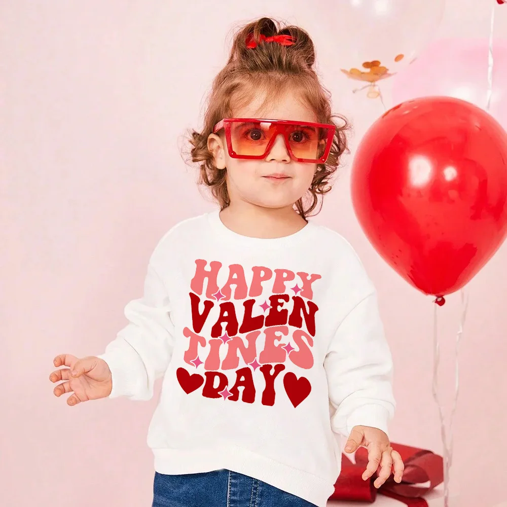Detalle del tejido suave y elástico de la sudadera infantil