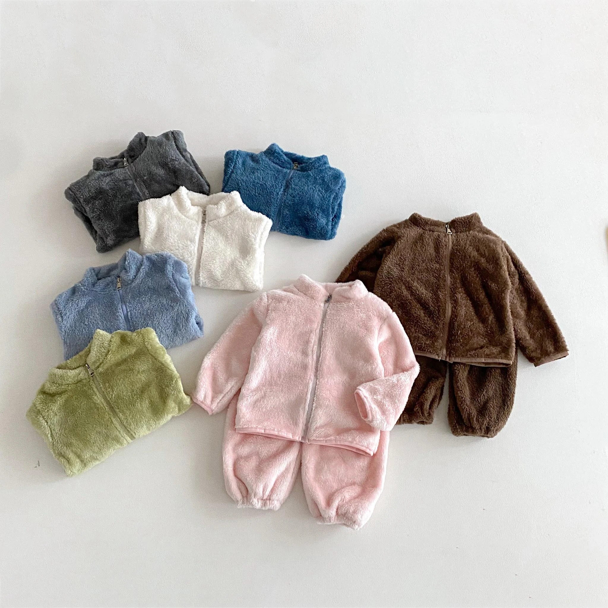 Conjunto bebé de dos piezas de felpa para otoño e invierno - imagen 4