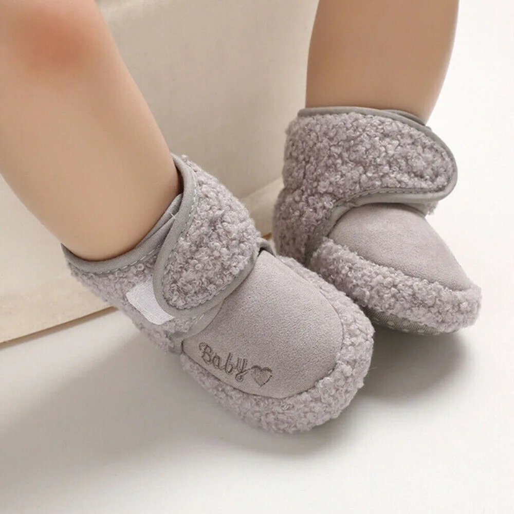 Zapatillas antideslizantes para bebé – Cálidas y seguras al gatear - imagen 4