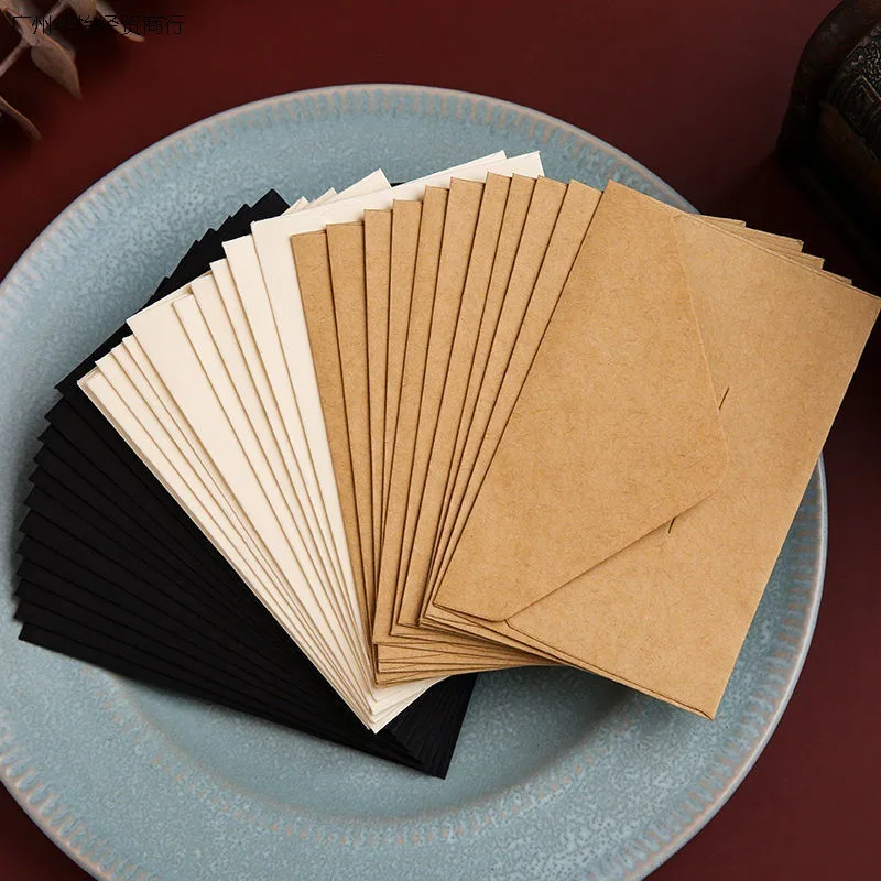 Sobres de papel kraft vintage para invitaciones infantiles