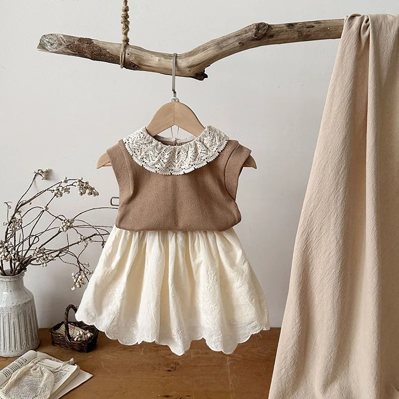 Camiseta sin mangas para bebé con estilo de encaje