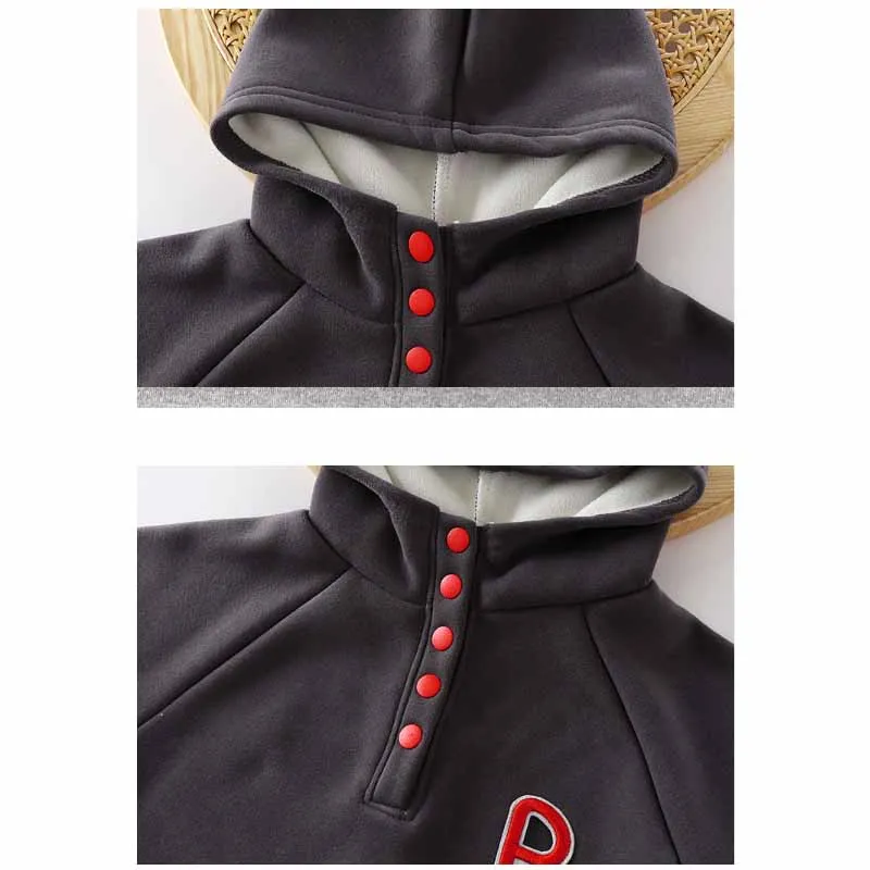 Detalle del pantalón de chándal y ajuste