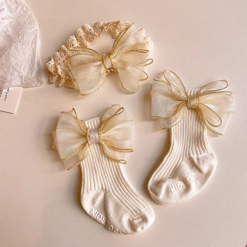 Diadema de calcetín con lazo y volantes para bebé recién nacida - imagen 4