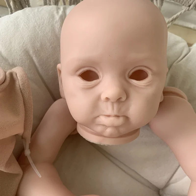 Muñeca Reborn Adelaide 60 cm – Edición limitada - imagen 5
