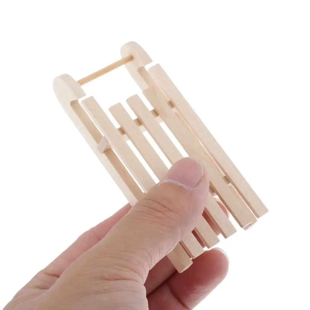 Trineo de madera en miniatura sin pintar para casa de muñecas - imagen 3
