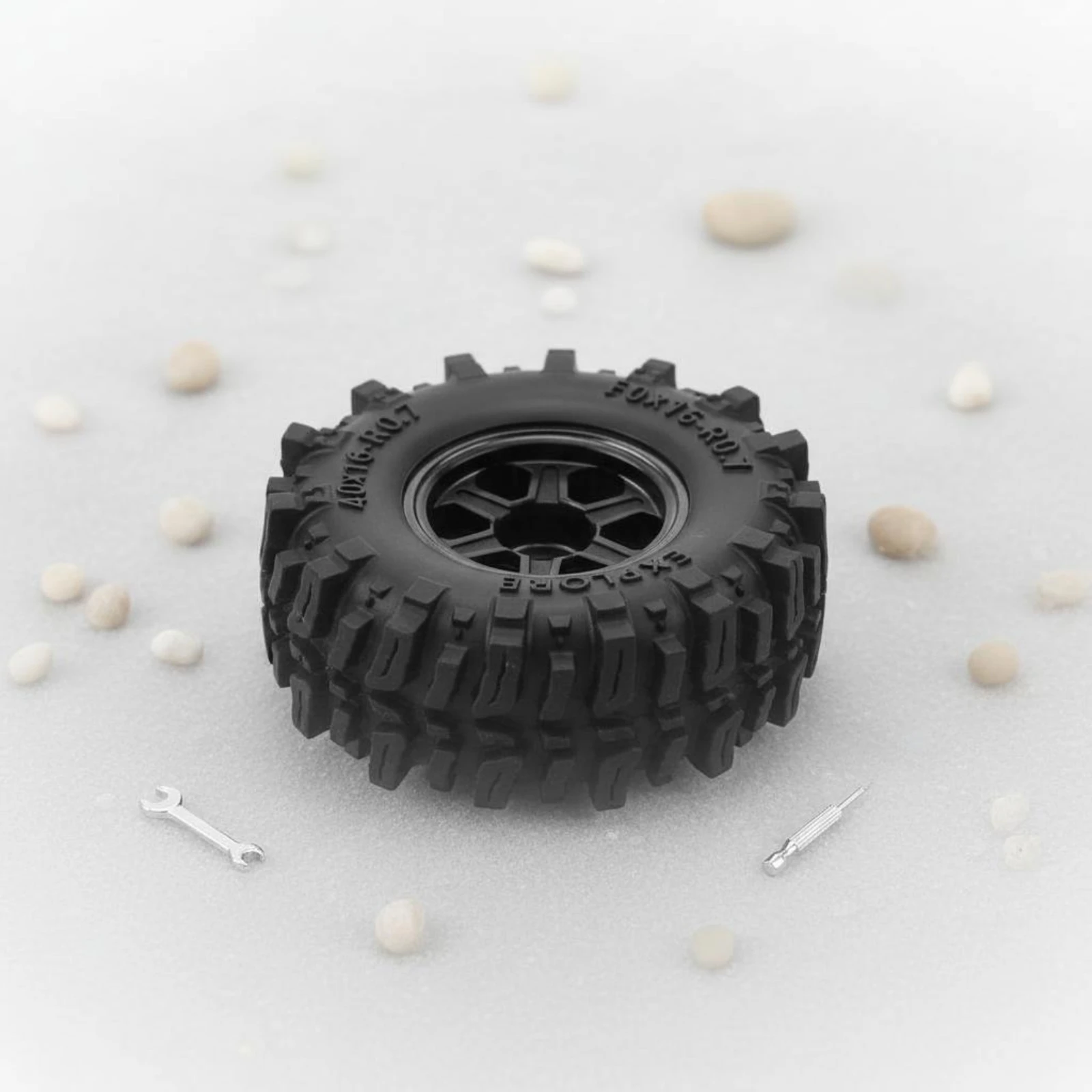 Neumáticos RC para camiones todoterreno con aro de aluminio - imagen 2