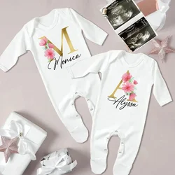 Pijama beb recien nacido con inicial personalizada – Vuelta al hospital