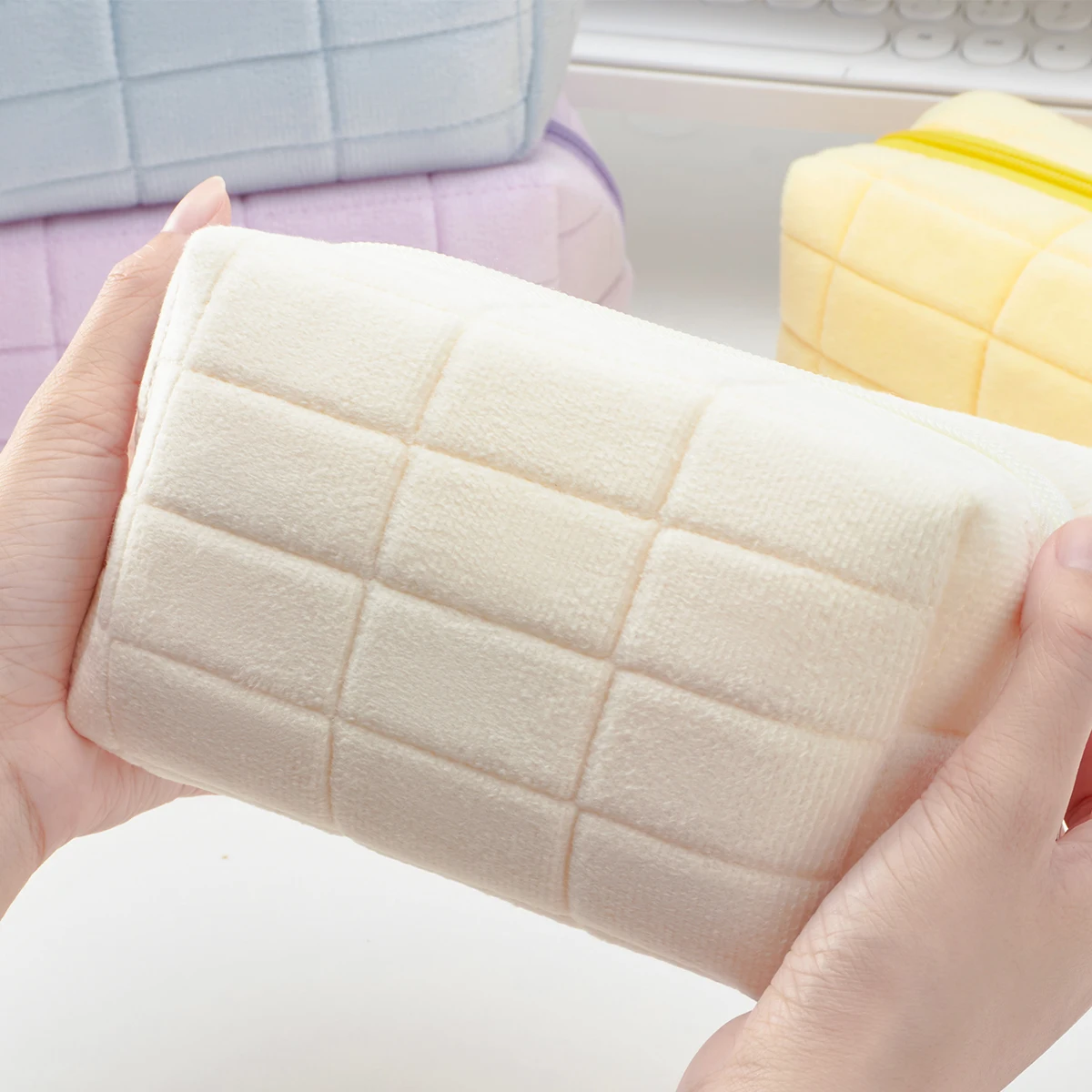 Neceser infantil de felpa para niñas – Bolsa maquillaje con cremallera - imagen 2