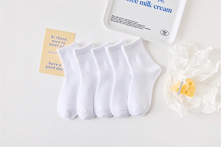 Calcetines blancos de algodón para niños