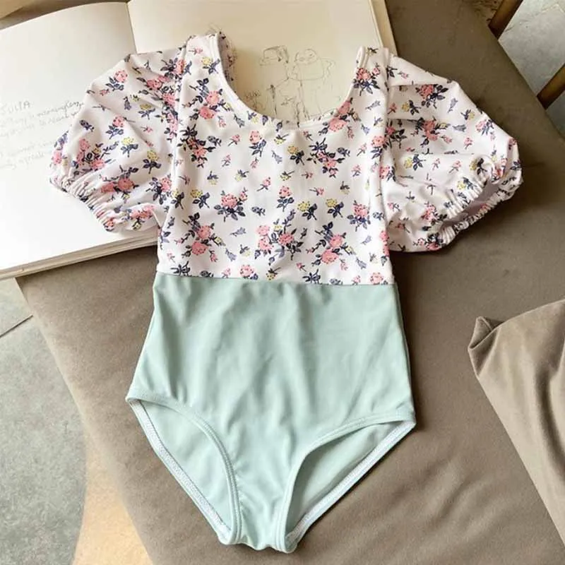 Bañador una pieza floral con lazo para niña - imagen 2