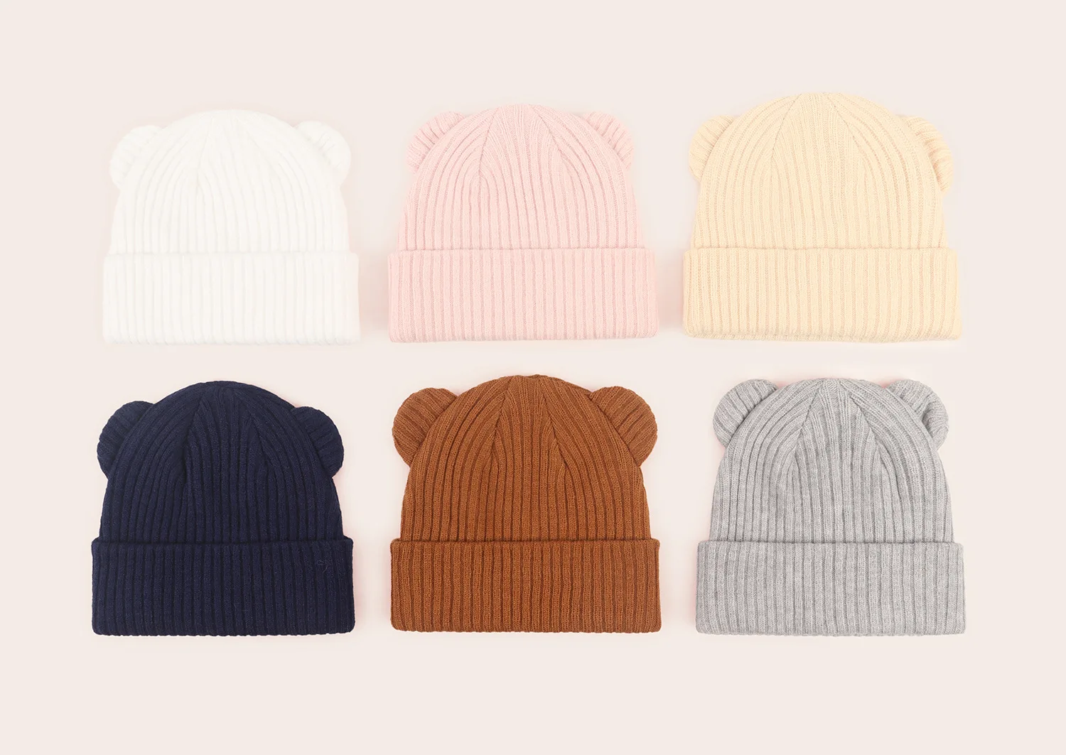 Gorro de oso de punto para bebé en tono claro
