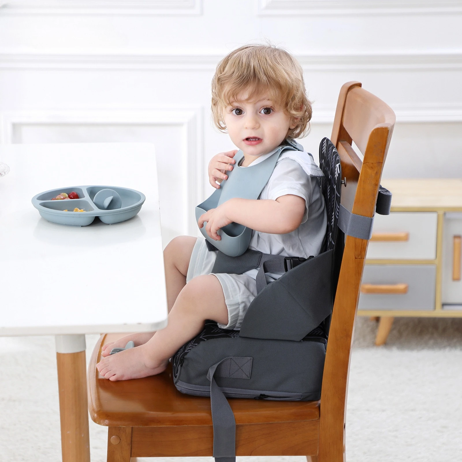 Asiento elevador portátil plegable para bebés y niños pequeños - imagen 4
