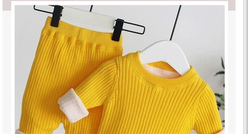 Conjunto acolchado top y pantalón para bebé