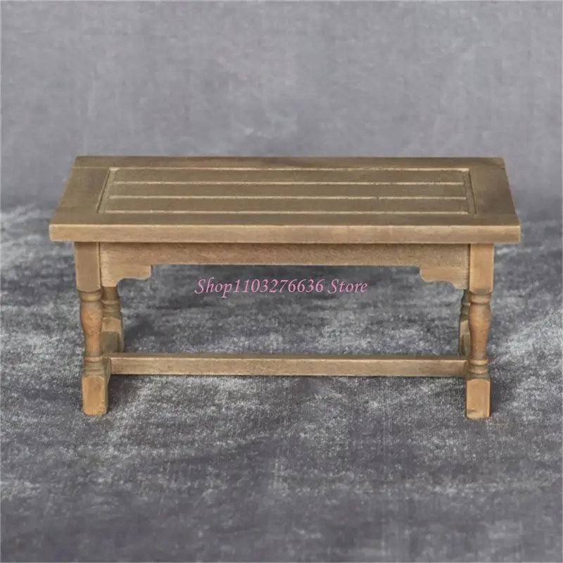 Mesa y silla en miniatura para casas de muñecas