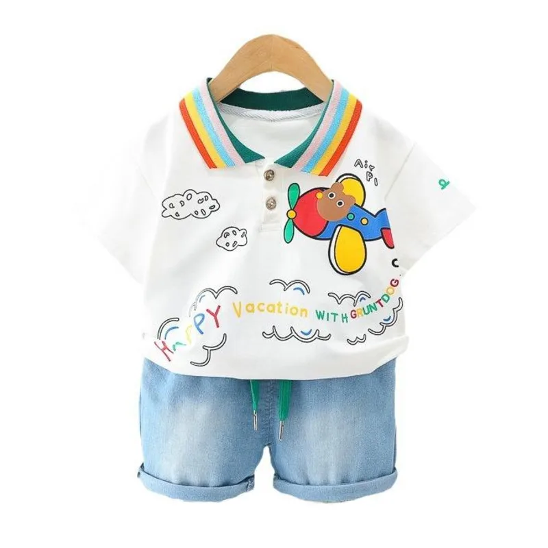 Conjunto veraniego para niña en algodón: camiseta y pantalones cortos