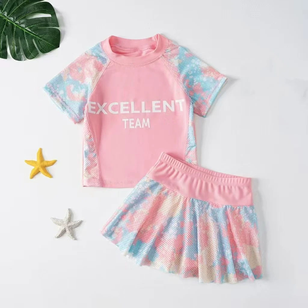 Bañador niña de dos piezas con falda y pantalón corto estilo princesa - imagen 5