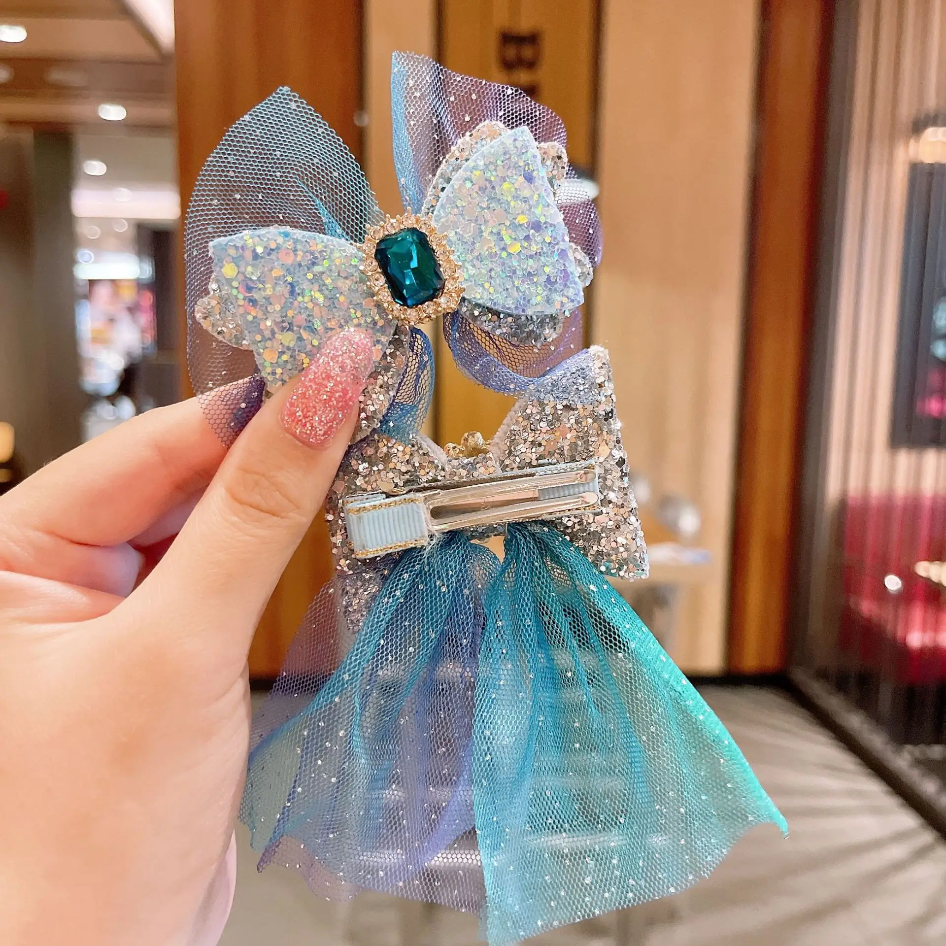 Detalle de horquilla/pinza infantil para peinados