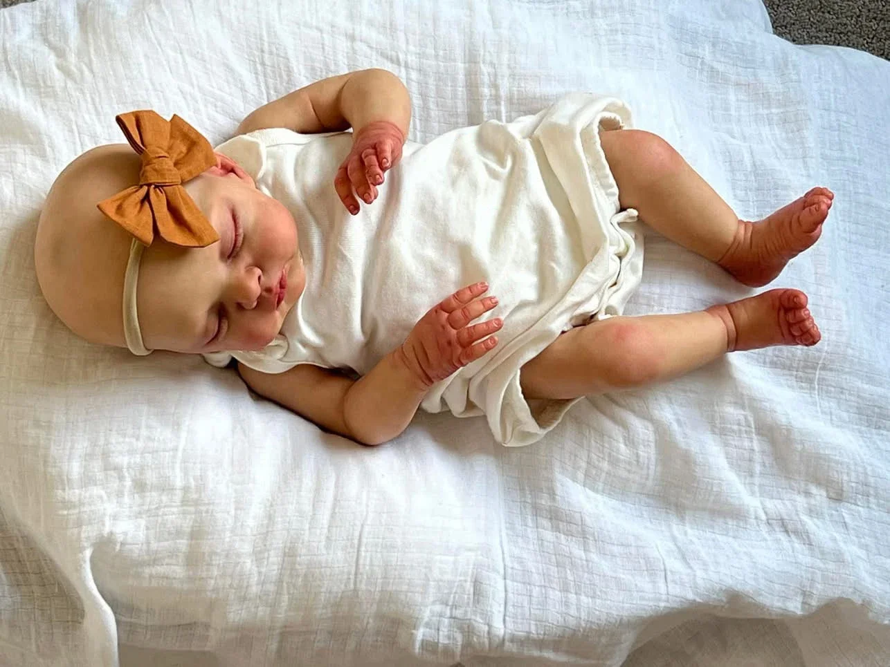 NPK Muñeca Reborn Irys hecha a mano, realista, coleccionable - imagen 5