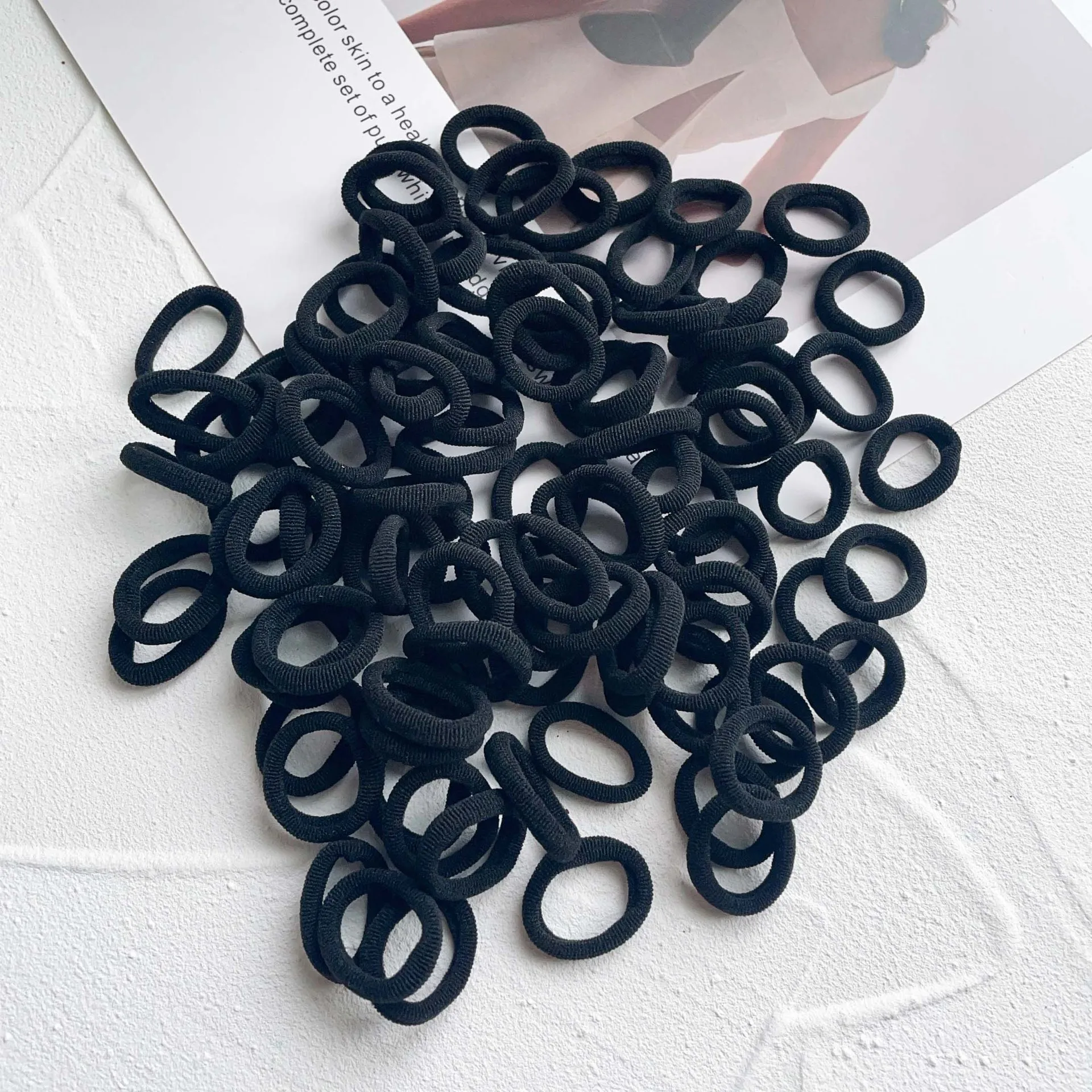 Bandas elásticas y coleteros para peinados infantiles